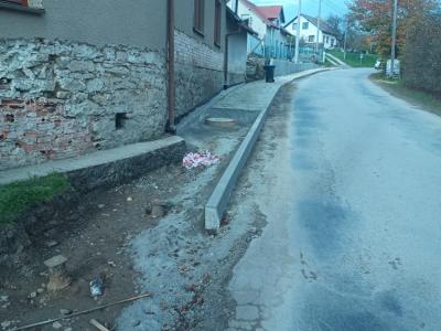 6.Chodníky v průtahu obcí Žerůtky-úsek č.2,3,4 (2)